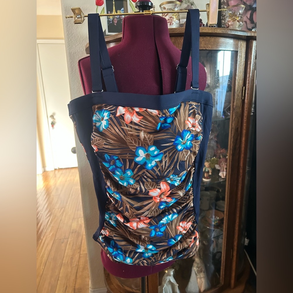 Floral Print Women's Swim Top